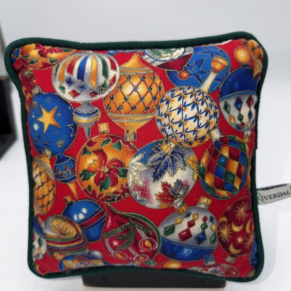 Vintage Christmas Pillow Colorful Old Fashioned Ornaments 8